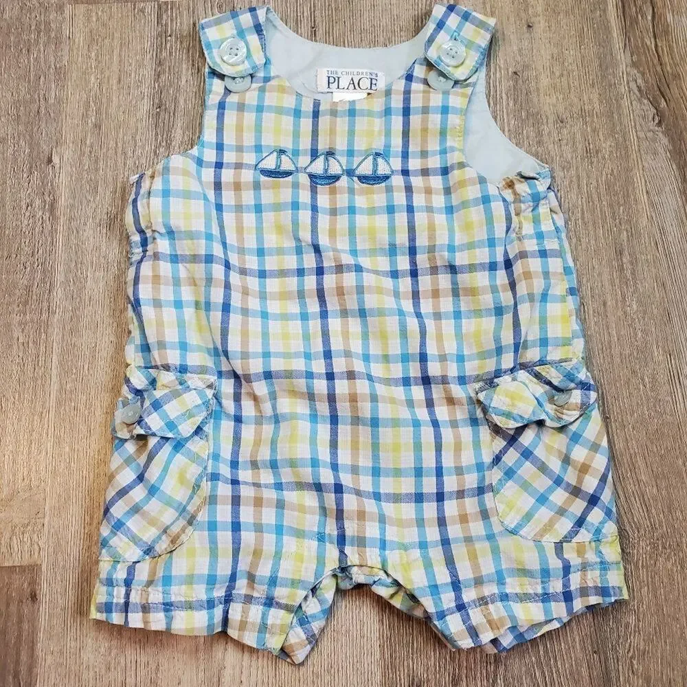 𝅺The childrens place two 3-6 months overalls